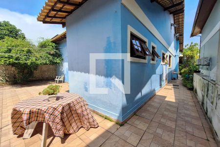 Casa de condomínio à venda com 207m², 5 quartos e 2 vagasQuintal