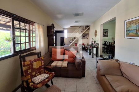 Sala 1 de casa de condomínio à venda com 5 quartos, 207m² em Badu, Niterói