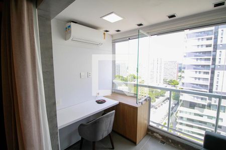 Varanda de kitnet/studio para alugar com 1 quarto, 25m² em Jardim Paulistano, São Paulo