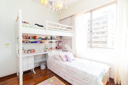 Apartamento à venda com 172m², 3 quartos e 1 vaga Apartamento à venda com 172m², 3 quartos e 1 vagaQuarto 2