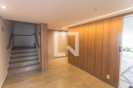 Hall de entrada de apartamento à venda com 1 quarto, 62m² em Santa Tereza, Belo Horizonte