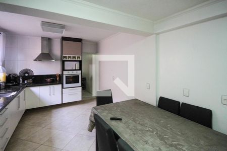 Casa para alugar com 170m², 2 quartos e 2 vagasCozinha