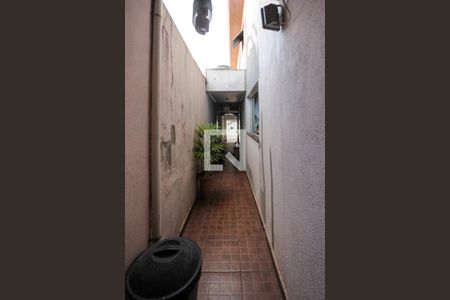 Casa para alugar com 170m², 2 quartos e 2 vagasCorredor