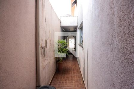 Casa para alugar com 170m², 2 quartos e 2 vagasCorredor