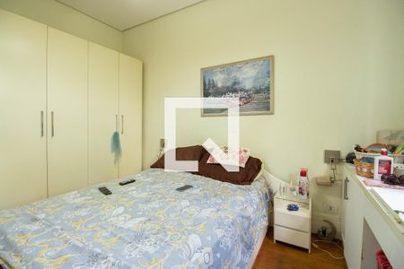 Casa à venda com 183m², 3 quartos e 2 vagas Casa à venda com 183m², 3 quartos e 2 vagasQuarto