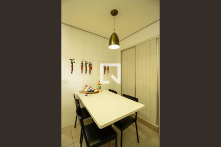 Casa à venda com 183m², 3 quartos e 2 vagas Casa à venda com 183m², 3 quartos e 2 vagasCozinha