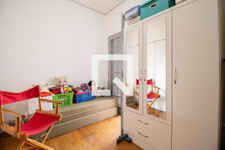 Casa à venda com 183m², 3 quartos e 2 vagas Casa à venda com 183m², 3 quartos e 2 vagasQuarto