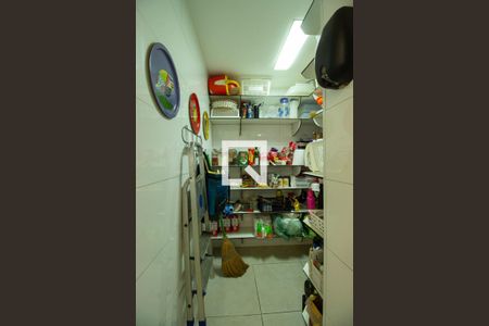 Casa à venda com 183m², 3 quartos e 2 vagas Casa à venda com 183m², 3 quartos e 2 vagasCozinha