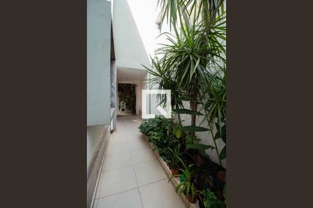 Casa à venda com 183m², 3 quartos e 2 vagas Casa à venda com 183m², 3 quartos e 2 vagasQuintal
