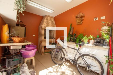 Casa à venda com 183m², 3 quartos e 2 vagas Casa à venda com 183m², 3 quartos e 2 vagasQuintal