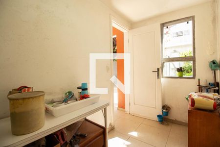 Casa à venda com 183m², 3 quartos e 2 vagas Casa à venda com 183m², 3 quartos e 2 vagasEdícula