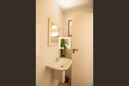 Casa à venda com 183m², 3 quartos e 2 vagas Casa à venda com 183m², 3 quartos e 2 vagasEdícula