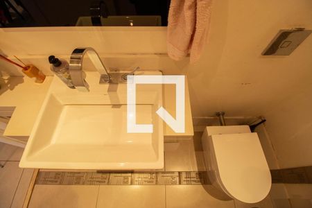 Casa à venda com 183m², 3 quartos e 2 vagas Casa à venda com 183m², 3 quartos e 2 vagasBanheiro