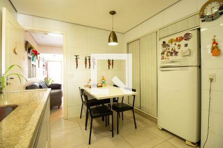 Casa à venda com 183m², 3 quartos e 2 vagas Casa à venda com 183m², 3 quartos e 2 vagasCozinha