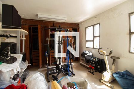 Casa à venda com 183m², 3 quartos e 2 vagas Casa à venda com 183m², 3 quartos e 2 vagasEdícula