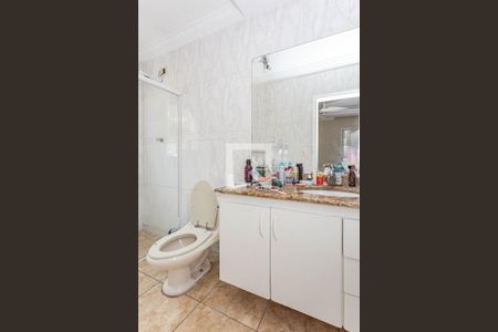 Casa para alugar com 280m², 4 quartos e 1 vaga Casa para alugar com 280m², 4 quartos e 1 vagaBanheiro