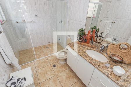 Casa para alugar com 280m², 4 quartos e 1 vaga Casa para alugar com 280m², 4 quartos e 1 vagaBanheiro