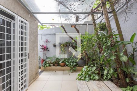 Casa para alugar com 280m², 4 quartos e 1 vaga Casa para alugar com 280m², 4 quartos e 1 vagaArea de Serviços