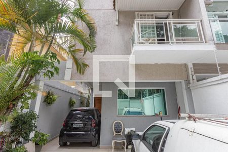 Casa para alugar com 280m², 4 quartos e 1 vaga Casa para alugar com 280m², 4 quartos e 1 vagaGaragem
