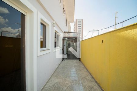 Casa à venda com 341m², 3 quartos e 5 vagasCorredor lateral