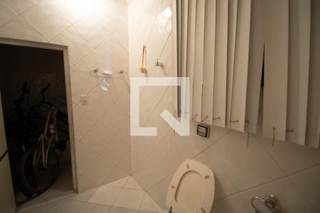 Casa à venda com 341m², 3 quartos e 5 vagasBanheiro 5