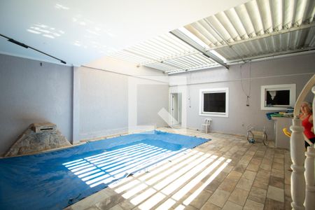 Casa à venda com 341m², 3 quartos e 5 vagasChurrasqueira com piscina