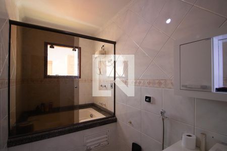 Casa à venda com 341m², 3 quartos e 5 vagasBanheiro do Quarto 1 