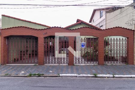 Casa à venda com 150m², 3 quartos e 4 vagasFachada