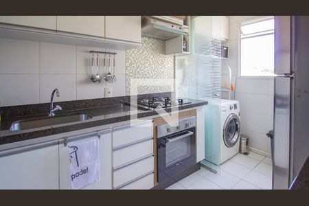 Cozinha de apartamento à venda com 2 quartos, 54m² em Vila Nova Esperia, Jundiaí