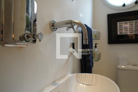 Lavabo de apartamento à venda com 1 quarto, 72m² em Vila Madalena, São Paulo