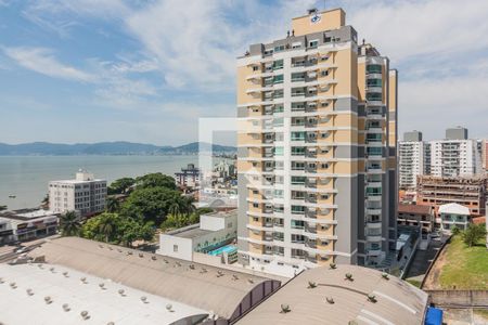 Vista da Sala de apartamento para alugar com 2 quartos, 70m² em Barreiros, São José