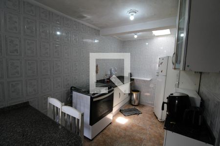 Casa à venda com 78m², 2 quartos e 2 vagasCozinha