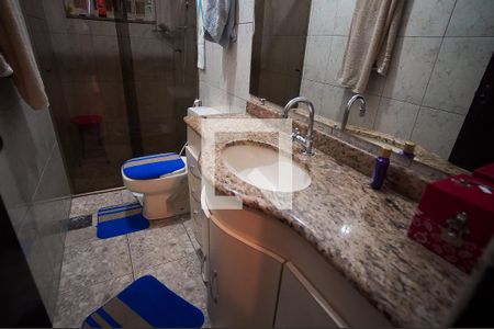 Casa à venda com 960m², 4 quartos e 4 vagas Casa à venda com 960m², 4 quartos e 4 vagasBanheiro Quarto