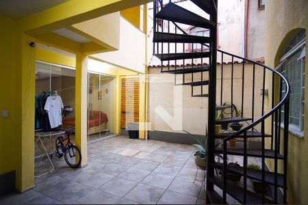 Casa à venda com 960m², 4 quartos e 4 vagas Casa à venda com 960m², 4 quartos e 4 vagasÁrea comum