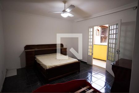 Casa à venda com 960m², 4 quartos e 4 vagas Casa à venda com 960m², 4 quartos e 4 vagasQuarto