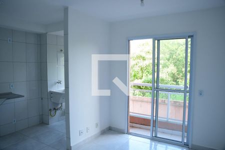 Sala de apartamento para alugar com 2 quartos, 42m² em Bairro Nakamura Park, Cotia
