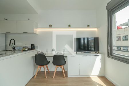 Quarto / Sala / Cozinha de apartamento para alugar com 1 quarto, 26m² em Centro Histórico, Porto Alegre
