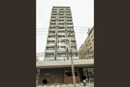 Apartamento à venda com 26m², 1 quarto e 1 vaga Apartamento à venda com 26m², 1 quarto e 1 vagaFachada