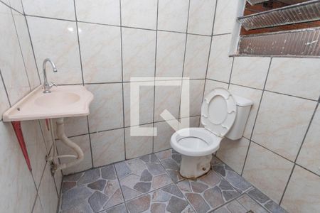 Casa à venda com 225m², 2 quartos e 2 vagas Casa à venda com 225m², 2 quartos e 2 vagasCasa 2 - banheiro