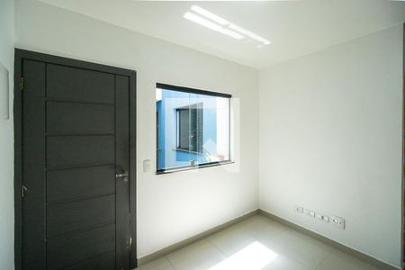 Sala e cozinha de apartamento para alugar com 2 quartos, 40m² em Cidade Mãe do Céu, São Paulo