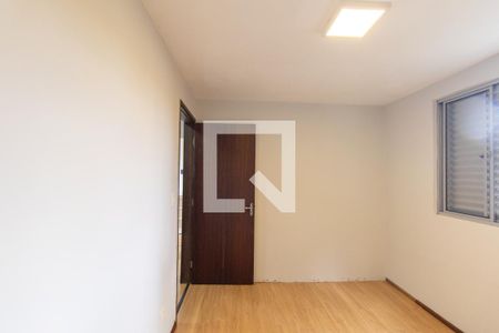 Quarto 1 de apartamento para alugar com 2 quartos, 65m² em Bom Retiro, Curitiba