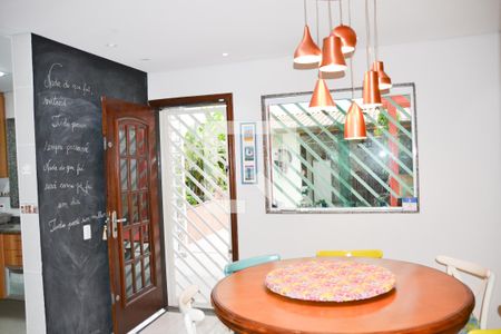 Casa à venda com 194m², 3 quartos e 3 vagas Casa à venda com 194m², 3 quartos e 3 vagasCozinha