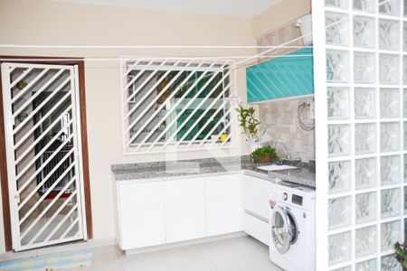 Casa à venda com 194m², 3 quartos e 3 vagas Casa à venda com 194m², 3 quartos e 3 vagasLavandeira