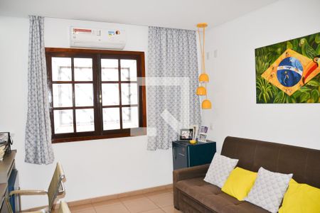 Casa à venda com 194m², 3 quartos e 3 vagas Casa à venda com 194m², 3 quartos e 3 vagasQuarto