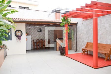 Casa à venda com 194m², 3 quartos e 3 vagas Casa à venda com 194m², 3 quartos e 3 vagasÁrea comum