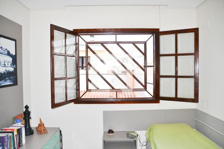 Casa à venda com 194m², 3 quartos e 3 vagas Casa à venda com 194m², 3 quartos e 3 vagasQuarto