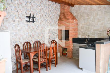 Casa à venda com 194m², 3 quartos e 3 vagas Casa à venda com 194m², 3 quartos e 3 vagasÁrea comum