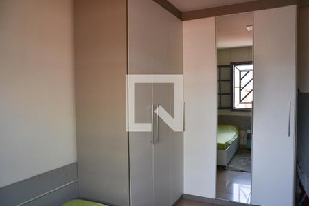 Casa à venda com 194m², 3 quartos e 3 vagas Casa à venda com 194m², 3 quartos e 3 vagasQuarto