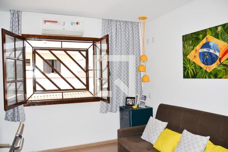 Casa à venda com 194m², 3 quartos e 3 vagas Casa à venda com 194m², 3 quartos e 3 vagasQuarto