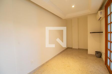 Apartamento para alugar com 460m², 5 quartos e 4 vagas Apartamento para alugar com 460m², 5 quartos e 4 vagasQuarto 5